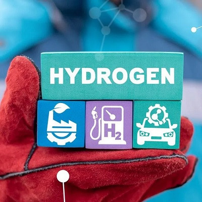 Using Nanotechnology to Address the Limitations of Hydrogen Production